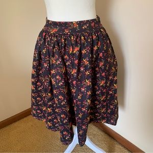 Yakira Bella Skirt Fully Lined With Pockets Size XS Charcoal Gray and Floral